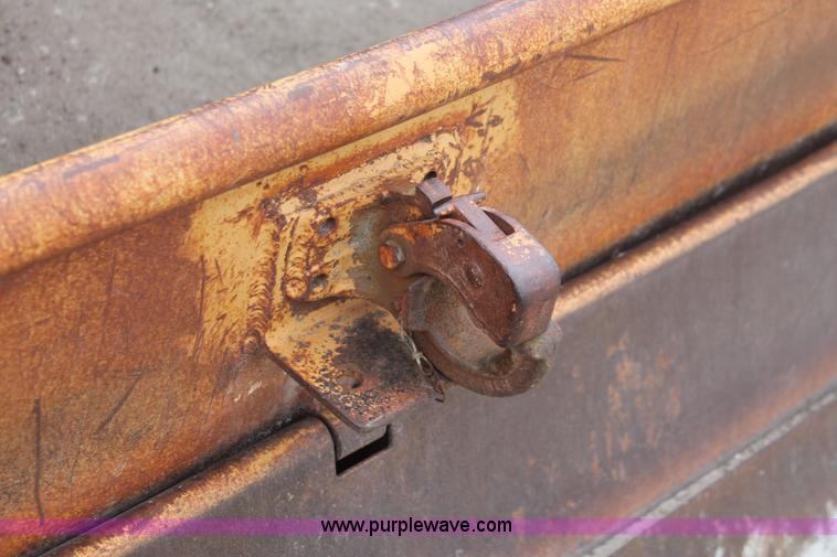 image for item H3736 1994 Ford 455D landscape loader