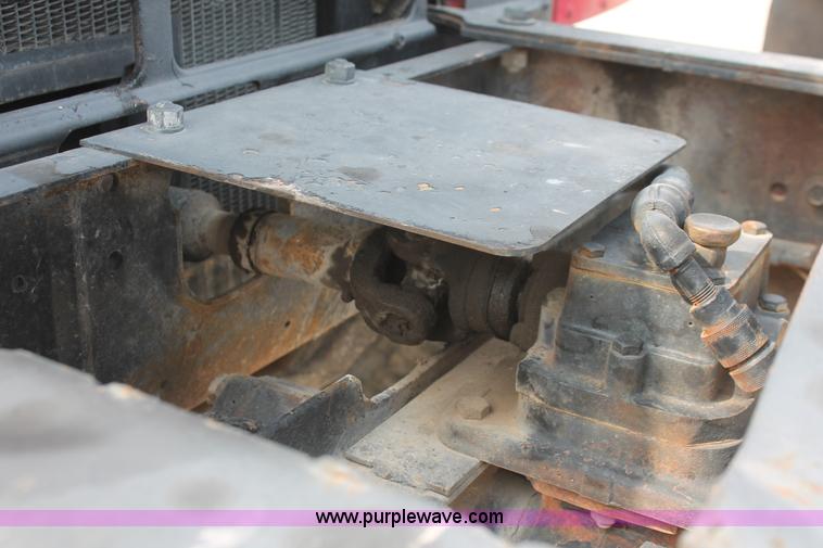 image for item H3737 1983 International S1954 CrewCab dump truck