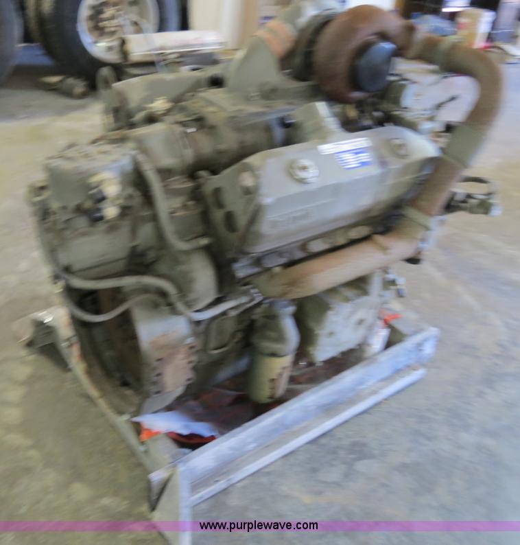 image for item S9632 Detroit Diesel 8V-92 12.1L diesel engine