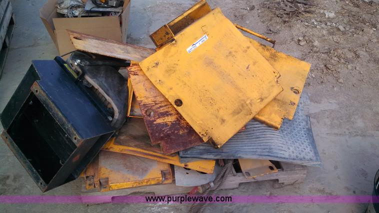 image for item V9952 Assorted Volvo A30 parts
