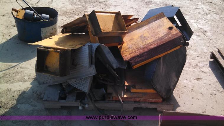 image for item V9952 Assorted Volvo A30 parts