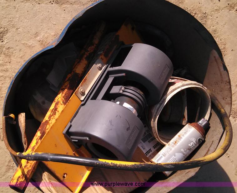 image for item V9952 Assorted Volvo A30 parts