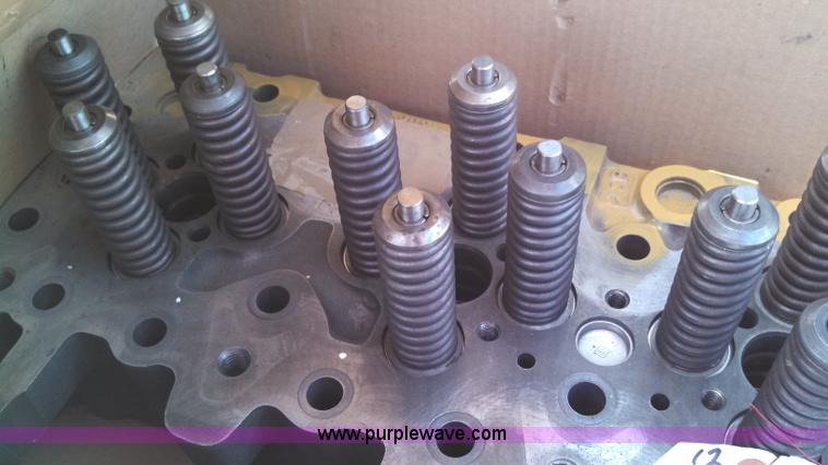 image for item V9957 Rebuilt cylinder head for Cumming M11 diesel engine