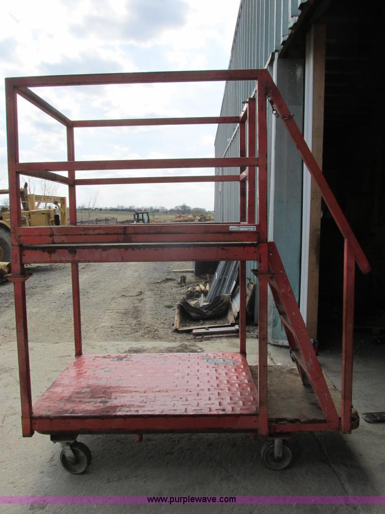 image for item V9960 Portable scaffolding