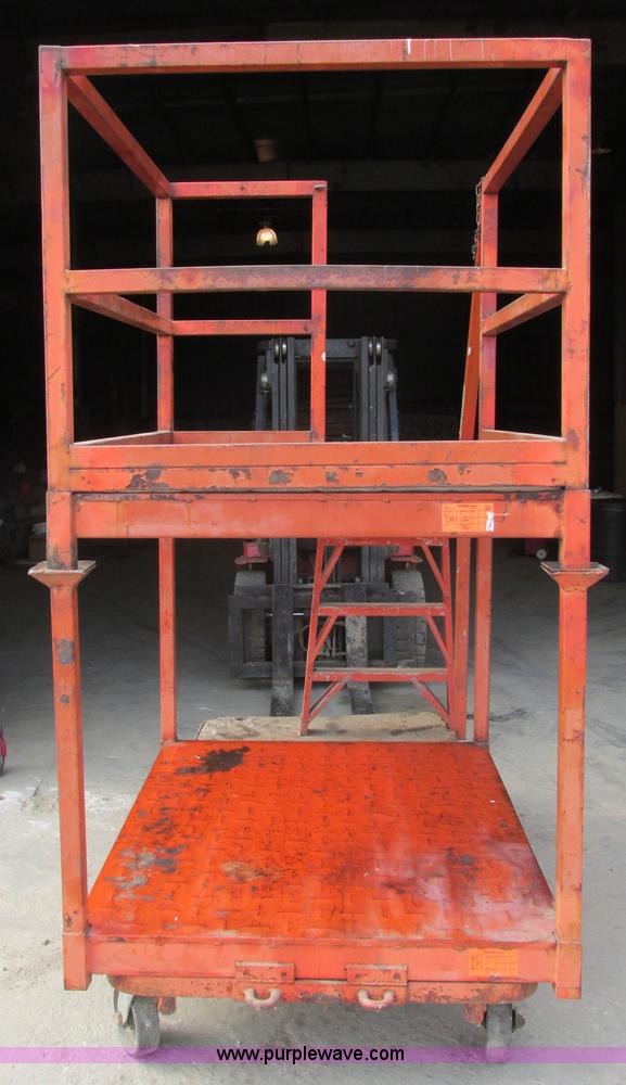 image for item V9960 Portable scaffolding