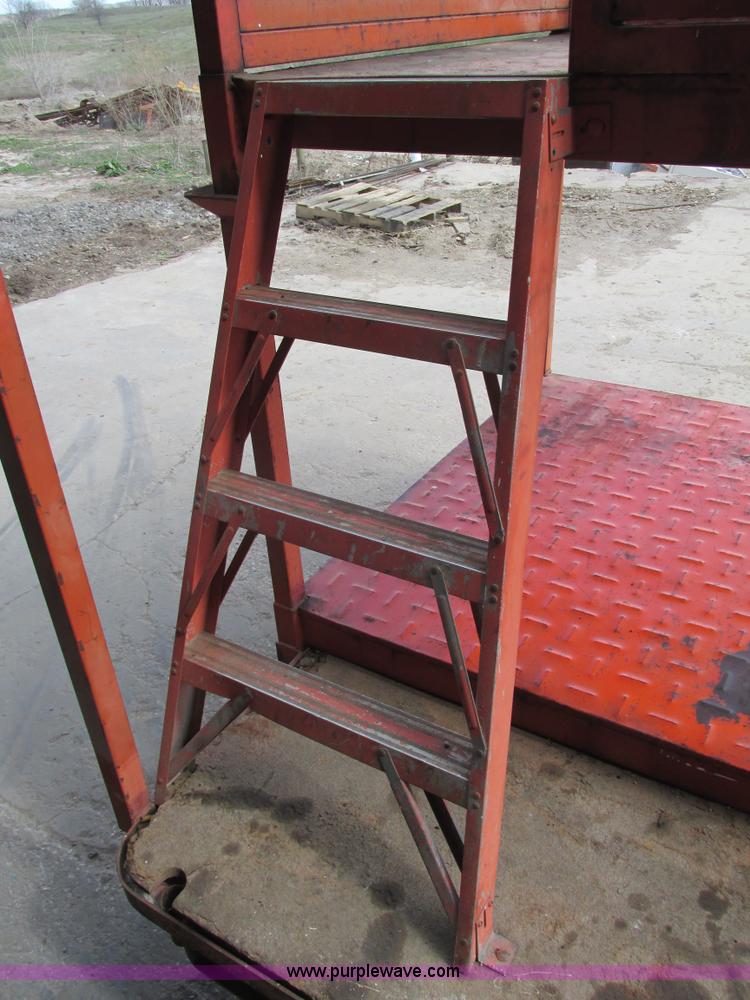 image for item V9960 Portable scaffolding