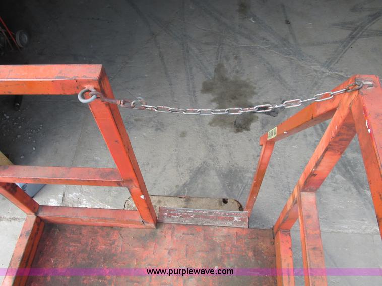 image for item V9960 Portable scaffolding