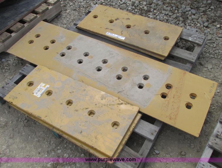 image for item V9990 Caterpillar cutting edges for scrapers