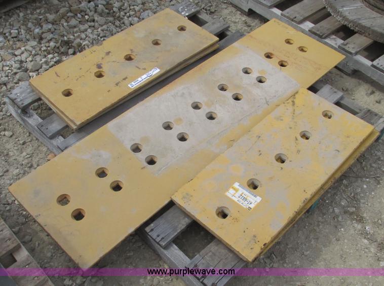 image for item V9990 Caterpillar cutting edges for scrapers