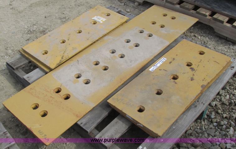 image for item V9990 Caterpillar cutting edges for scrapers