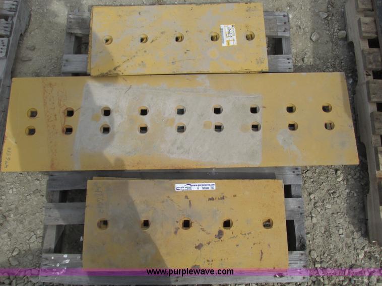 image for item V9990 Caterpillar cutting edges for scrapers