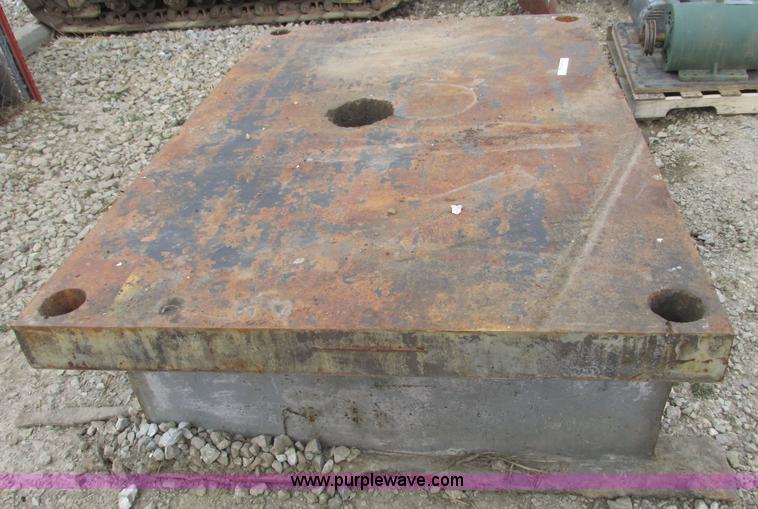 image for item V9994 6'L x 4'W x 2'H steel work bench