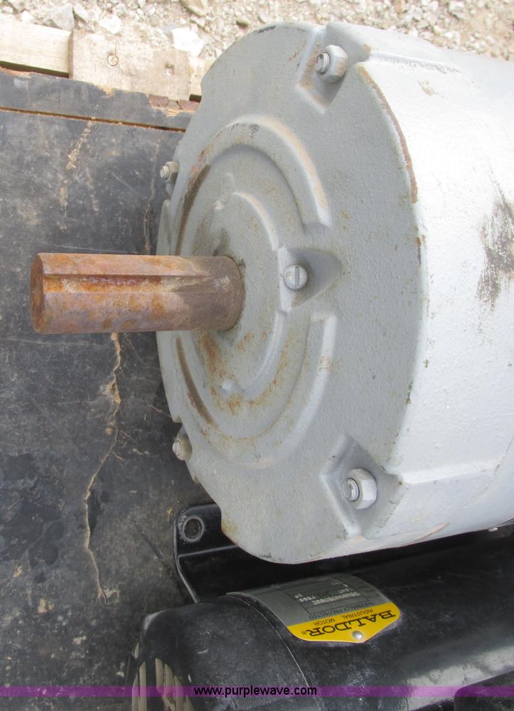 image for item V9995 (6) electric motors