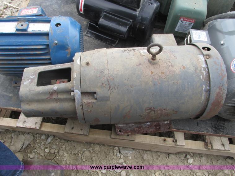 image for item V9995 (6) electric motors