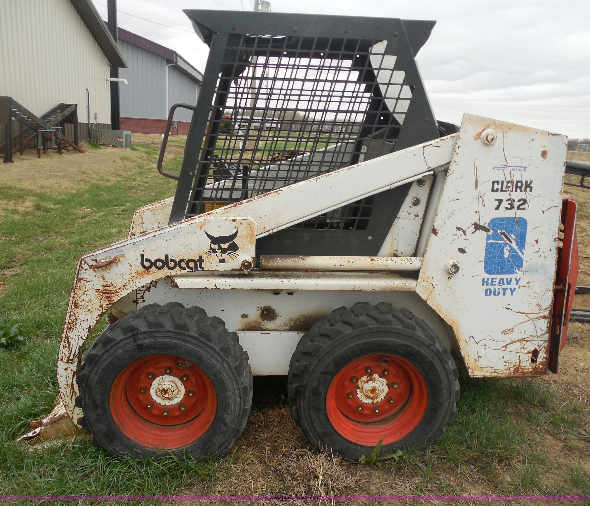 1980 Bobcat 732 skid steer in Salina, KS Item AD9483 sold Purple Wave