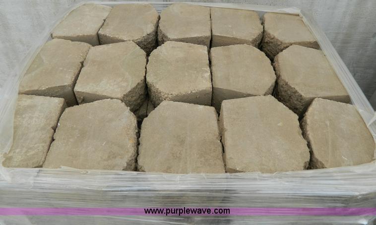 image for item AD9737 (100) landscape bricks