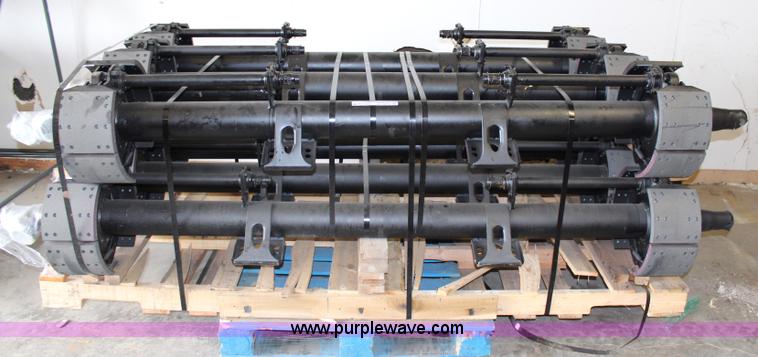 image for item AJ9570 (6) Meritor truck and trailer axle with brake shoes