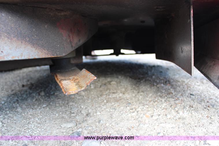 image for item AJ9606 Exmark Lazer Z ZTR lawn mower