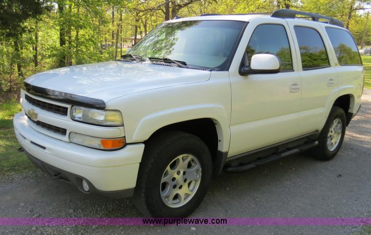 image for item B4752 2003 Chevrolet Tahoe Z71 SUV