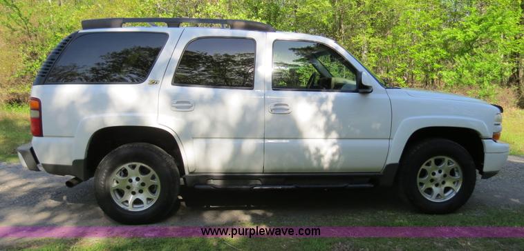 image for item B4752 2003 Chevrolet Tahoe Z71 SUV
