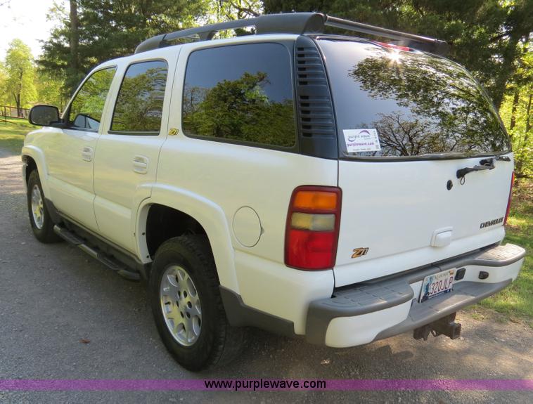 image for item B4752 2003 Chevrolet Tahoe Z71 SUV
