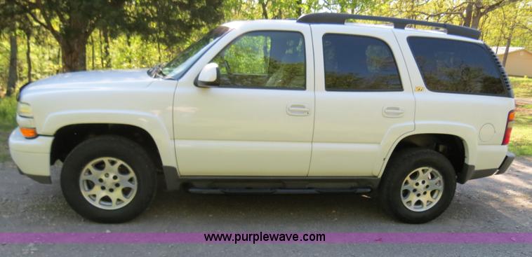 image for item B4752 2003 Chevrolet Tahoe Z71 SUV