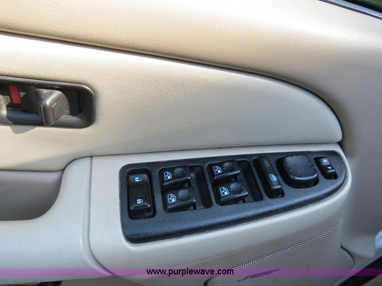 image for item B4752 2003 Chevrolet Tahoe Z71 SUV