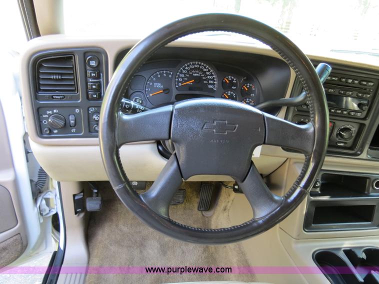 image for item B4752 2003 Chevrolet Tahoe Z71 SUV