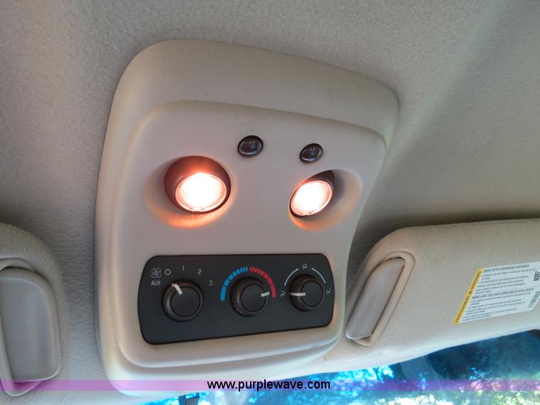 image for item B4752 2003 Chevrolet Tahoe Z71 SUV