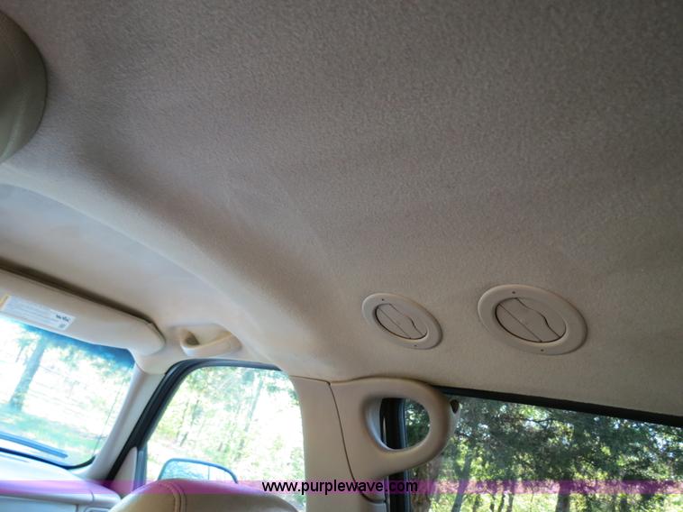 image for item B4752 2003 Chevrolet Tahoe Z71 SUV