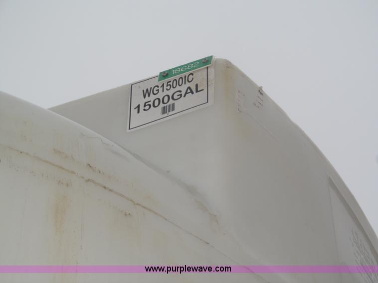image for item B5468 1,500 gallon vertical poly storage tank