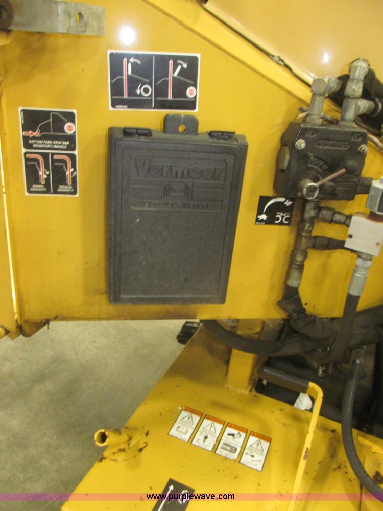 image for item B5471 2005 Vermeer 6" brush chipper