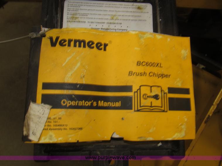 image for item B5471 2005 Vermeer 6" brush chipper