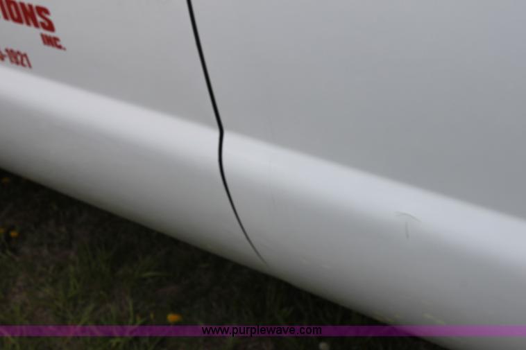 image for item C1057 2001 Ford F350 XL Super Duty Crew Cab pickup truck