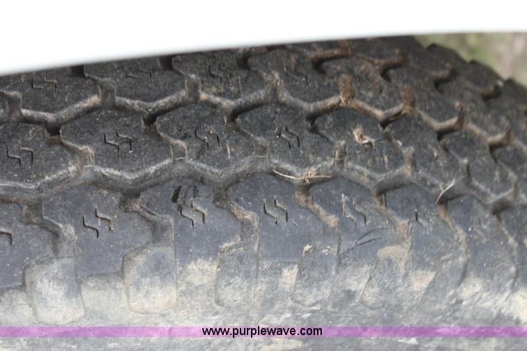 image for item C1057 2001 Ford F350 XL Super Duty Crew Cab pickup truck