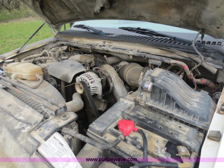 image for item D5827 2002 Ford F350 Super Duty Crew Cab pickup truck