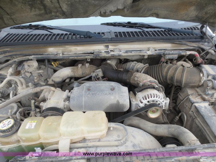 image for item D5827 2002 Ford F350 Super Duty Crew Cab pickup truck