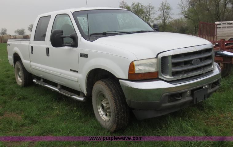 image for item D5828 2001 Ford F250 Super Duty Crew Cab pickup truck