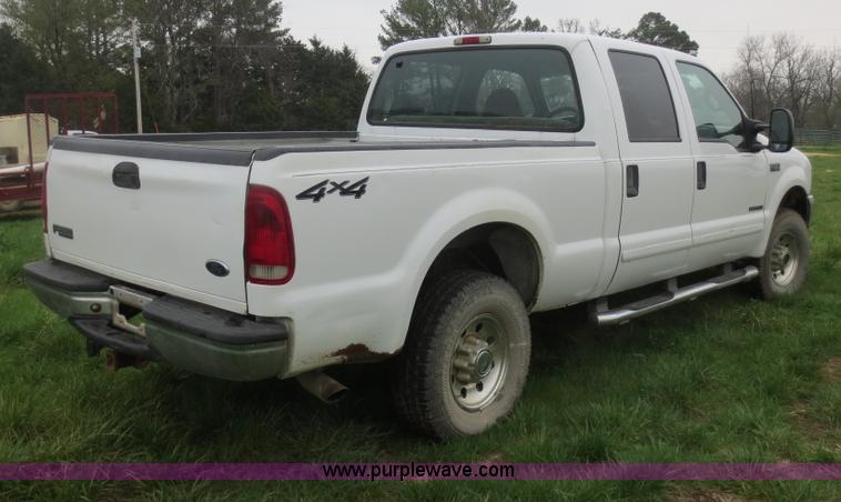 image for item D5828 2001 Ford F250 Super Duty Crew Cab pickup truck