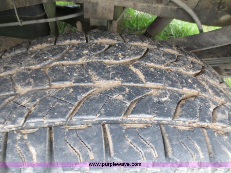 image for item D5828 2001 Ford F250 Super Duty Crew Cab pickup truck