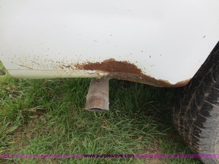 image for item D5828 2001 Ford F250 Super Duty Crew Cab pickup truck