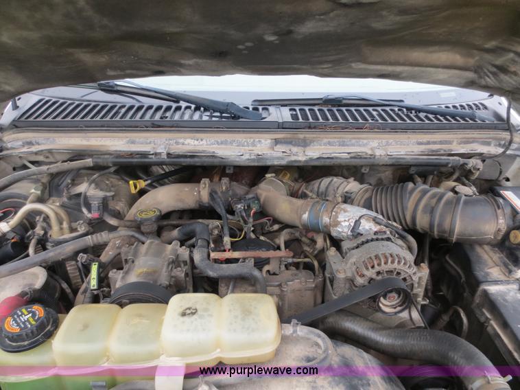 image for item D5828 2001 Ford F250 Super Duty Crew Cab pickup truck