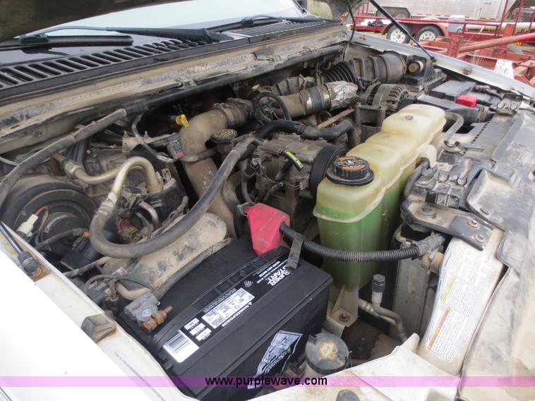 image for item D5828 2001 Ford F250 Super Duty Crew Cab pickup truck