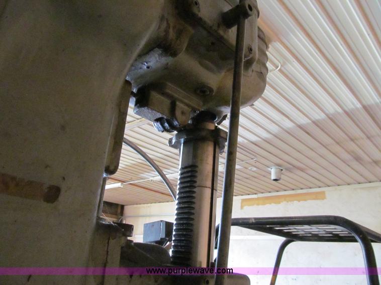 image for item D7319 Cincinnati 24" drill