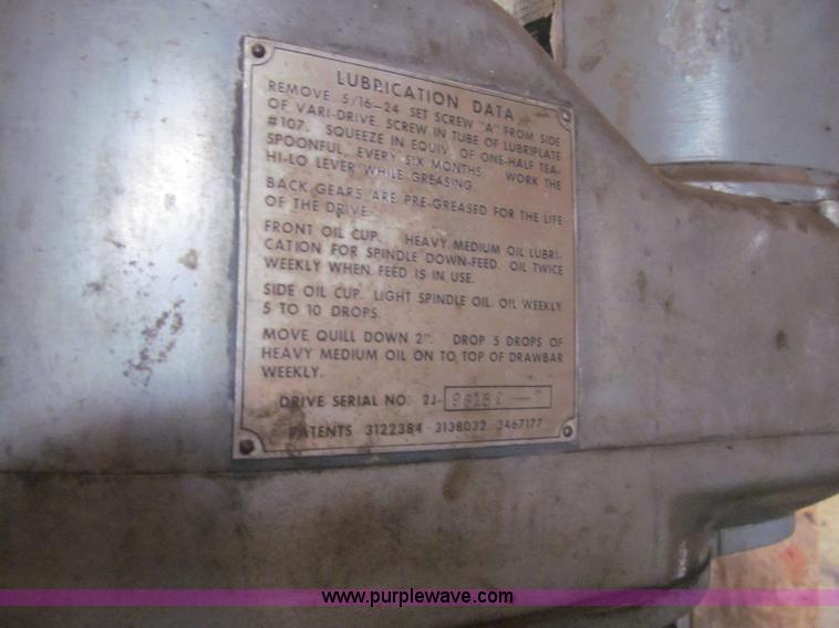 image for item D7324 Bridgeport milling machine