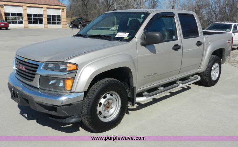 image for item D8007 2005 GMC Canyon SLE pickup truck