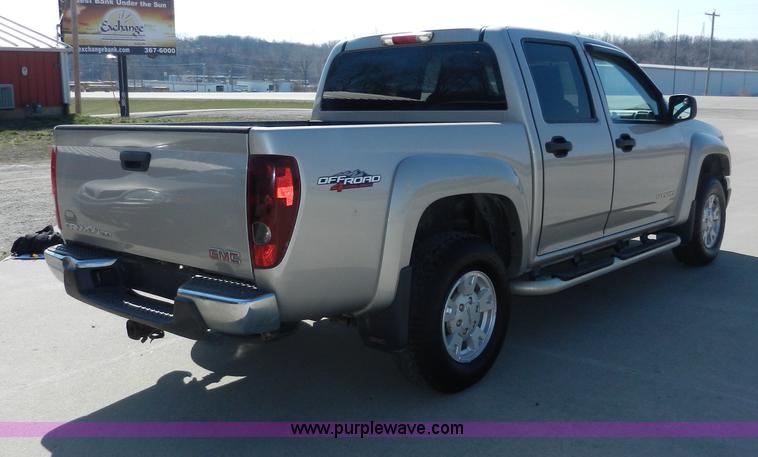 image for item D8007 2005 GMC Canyon SLE pickup truck
