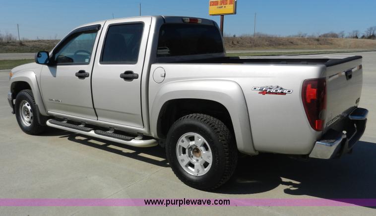 image for item D8007 2005 GMC Canyon SLE pickup truck