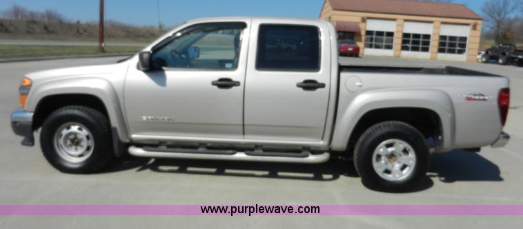 image for item D8007 2005 GMC Canyon SLE pickup truck