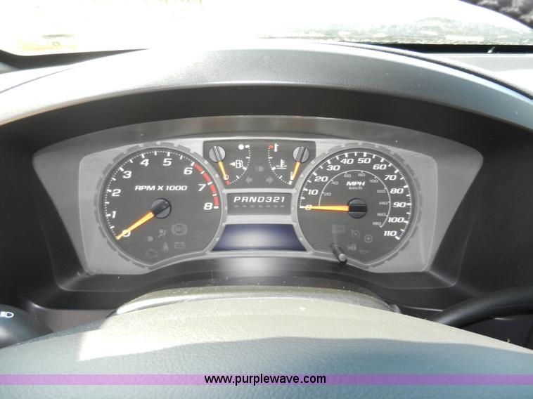 image for item D8007 2005 GMC Canyon SLE pickup truck